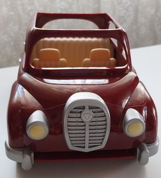 Coche familiar Sylvanian Families y Familia Conejo