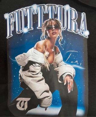 Sudadera / Hoodie de Tini Estilo Futttura