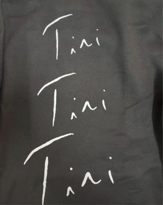 Sudadera / Hoodie de Tini Estilo Futttura