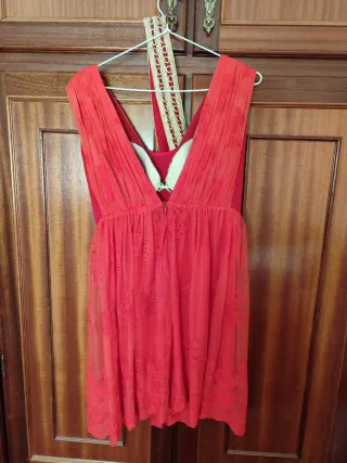 Vestido fiesta rojo corto encaje