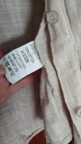 Camisa beige anudada 100% algodón