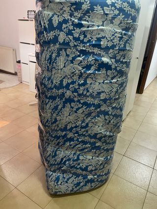 Colchón en buen estado para cama de matrimonio