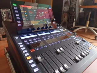 Mesa Behringer Wing Compact