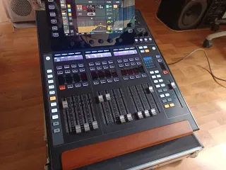 Mesa Behringer Wing Compact