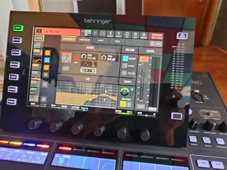 Mesa Behringer Wing Compact