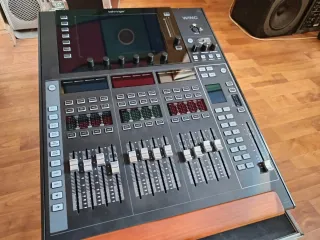 Mesa Behringer Wing Compact