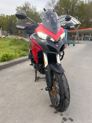 Ducati Multistrada 950 Roja