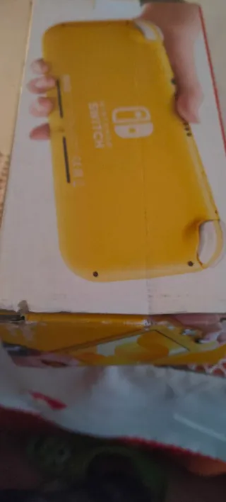 Nintendo Switch Lite Amarilla