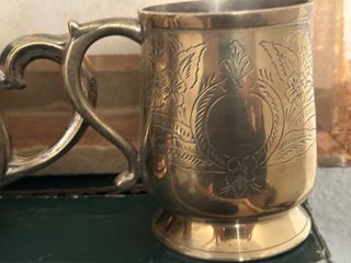 Juego de jarra y taza antiguas plateadas