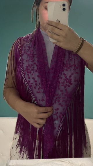 Mantoncillo Flamenco Morado con Flecos