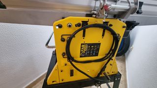 Cepilladora regruesadora y sierra de mano