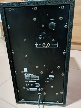 Yamaha Home Cinema 5.1 RX-V393 con complementos