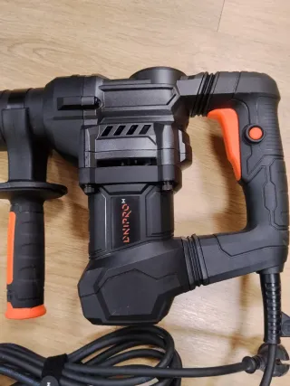 Martillo Demoledor Dnipro-M 1400W SDS-Max 8J