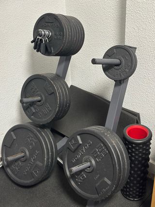 Barras de mancuernas cromadas, discos, banco press
