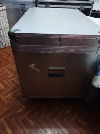 2 Baúles Flight Case aluminio con ruedas