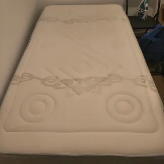 Somier 105cm con patas y colchón