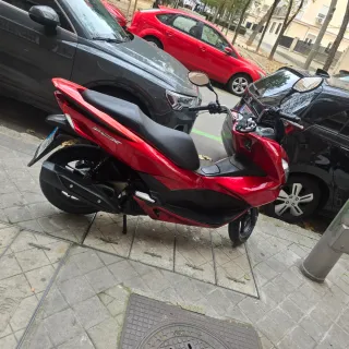 Honda PCX 125cc Alquiler