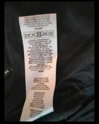 Cazadora de piel de Naf Naf.