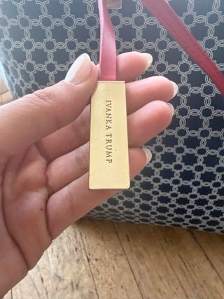 Bolso Ivanka Trump Azul y Rojo