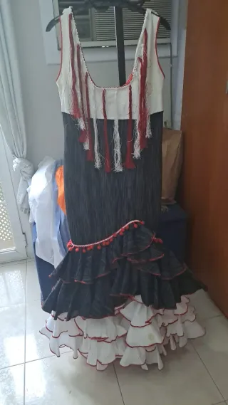 Traje de flamenca con volantes