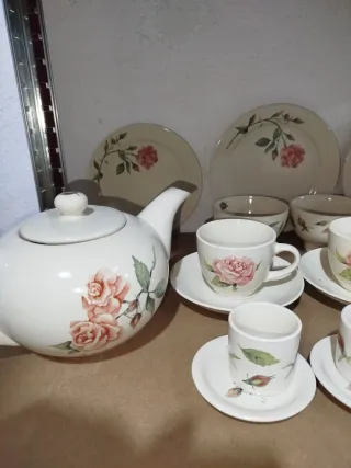 Juego de té Cerámica Holandesa Flores.