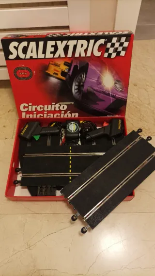 Envío Circuito de Iniciación scalextric sin coches