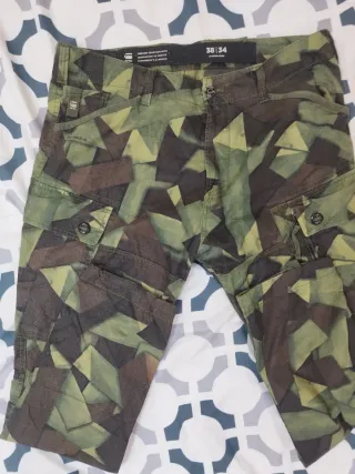 Pantalón Cargo G-Star RAW 38/34 Camuflaje muy boni