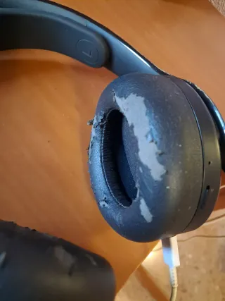 Cascos Pulse 3D Negros Almohadillas Desgastadas