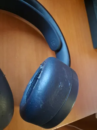 Cascos Pulse 3D Negros Almohadillas Desgastadas