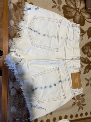 Shorts vaqueros blancos desgastados