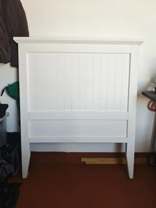 Cabecero de cama individual de madera