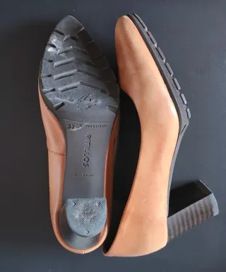 Zapatos de tacón marrones