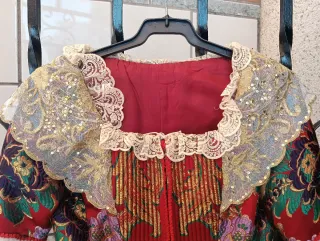 Manteletas Falleras Doradas y Blancas