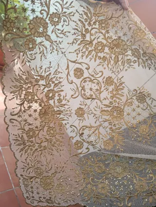 Manteletas Falleras Doradas y Blancas