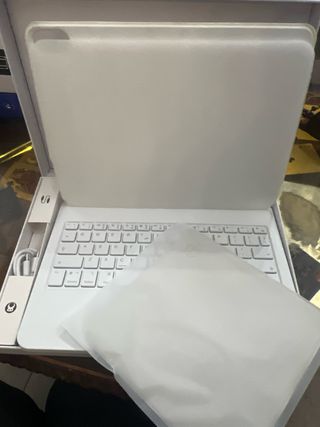 Funda Teclado HOU iPad Pro 11 color blanco