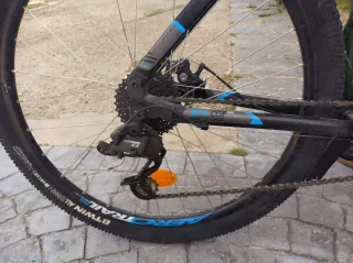 Bicicleta B- twin Rockrider 520 XL Negra