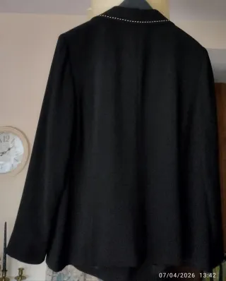 Traje de chaqueta y falda negro