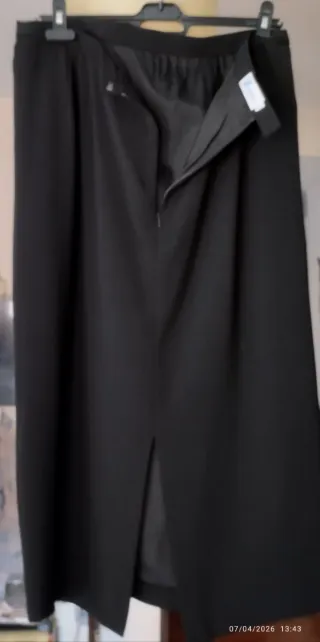 Traje de chaqueta y falda negro