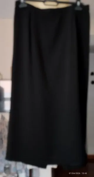 Traje de chaqueta y falda negro