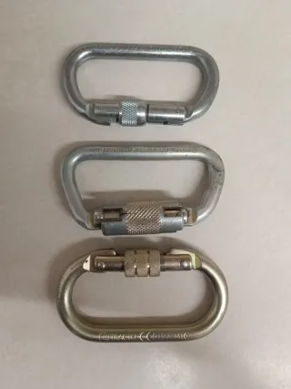 Lote 3 mosquetones acero