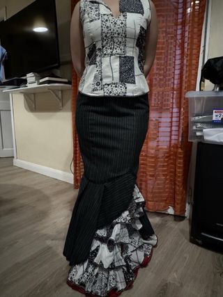 Conjunto flamenca volantes blanco y negro. T