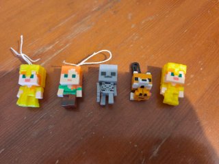 Figuras Minecraft Kinder Sorpresa