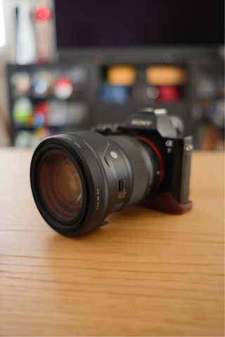 Sony A7 (12k disparos)+Sigma 28-70mm f2.8 + extras
