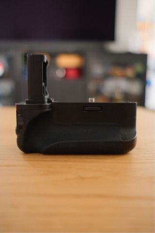 Sony A7 (12k disparos)+Sigma 28-70mm f2.8 + extras