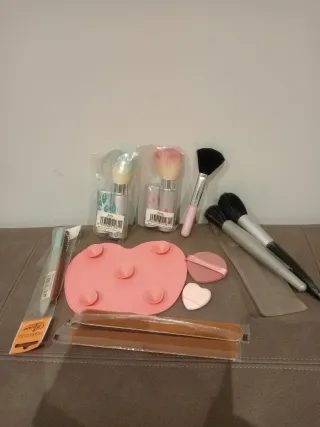 Lote brochas maquillaje y manicura Elite, Lancome