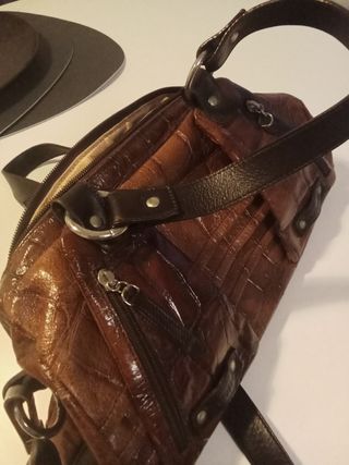 Bolso vintage piel marrón y rojo. Marca Petusco