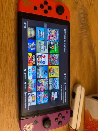 Nintendo Switch Edizione Pokémon Scarlatto e Violetto