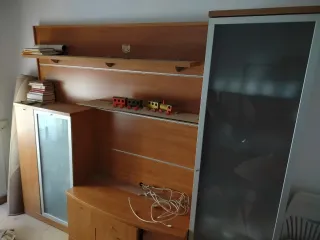 Mueble de salón madera y cristal