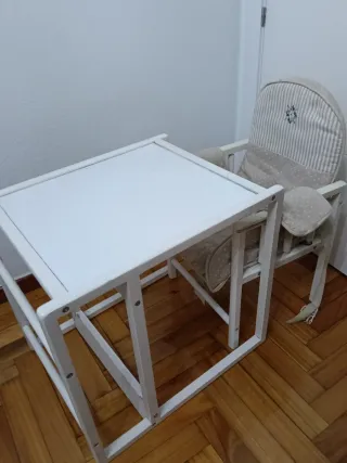 Trona de madera convertible