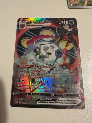 Cartas Pokémon VMAX y V ASTRO